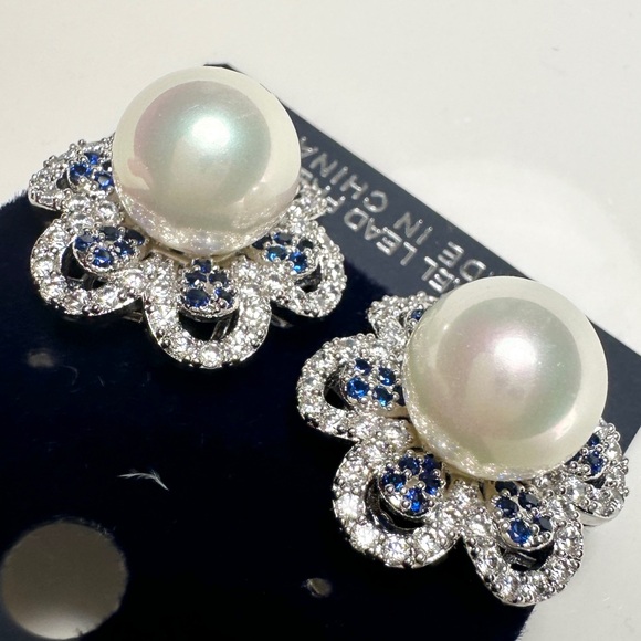 Pearl Jewelry - Sapphire and Faux Pearl 10mm Floral Earrings, Gold-Plated, 2CM wide.